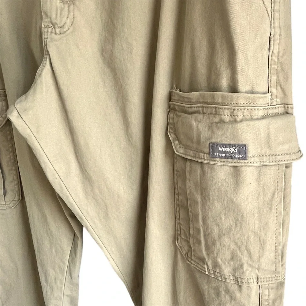 Wrangler Flex Fit Relaxed Fit Men's Khaki Cargo Pants 38 X 30 Stretch Comfort